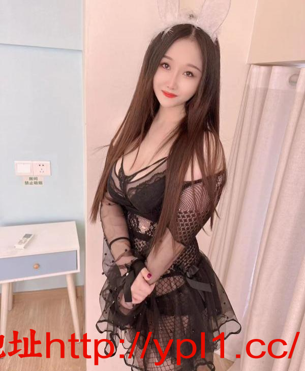 服务热情颜值妹子