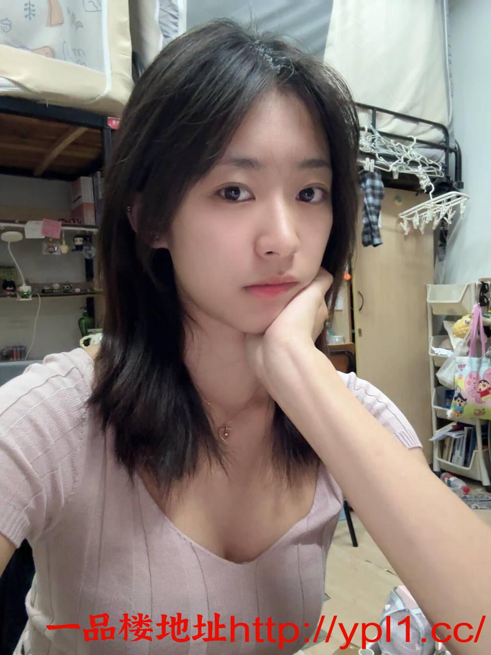 滨江娇小白皙大奶嫩妹