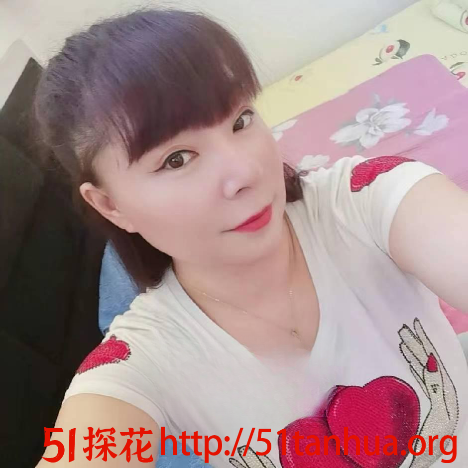 刚下海肥臀熟女