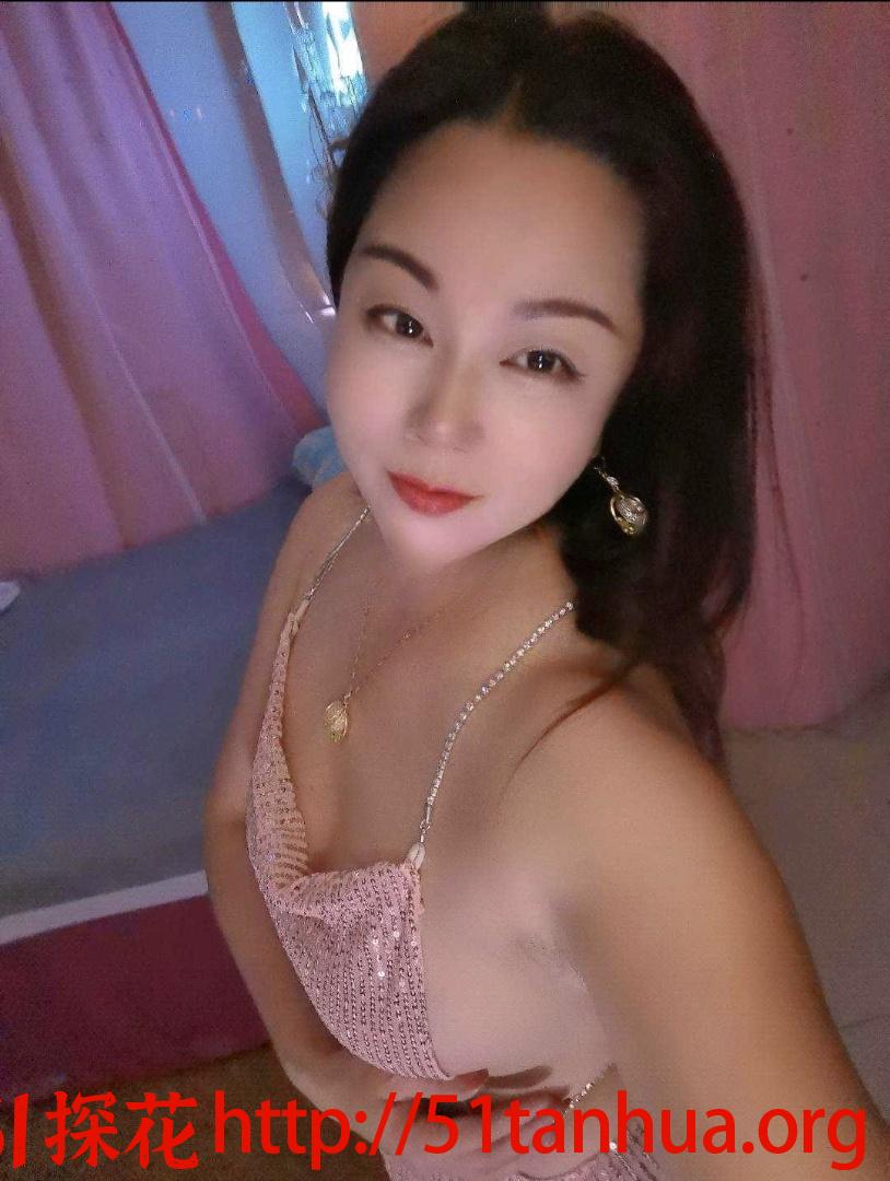 中山风骚熟女依人